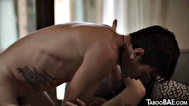 Cum-thirsty babe cockriding lover's cock