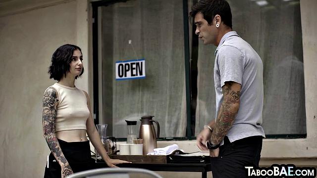 Cum-thirsty babe cockriding lover's cock