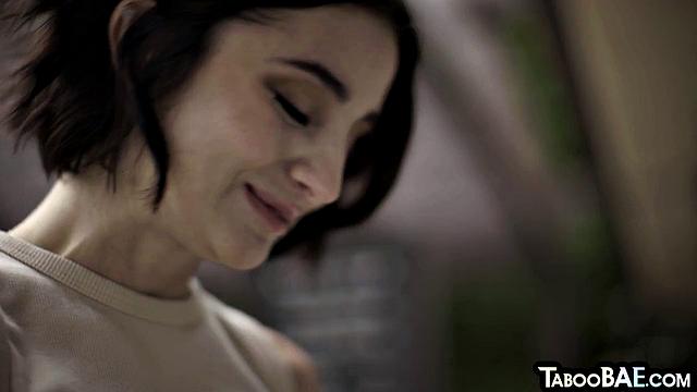 Cum-thirsty babe cockriding lover's cock