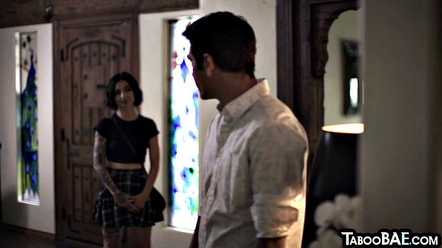 Cum-thirsty babe cockriding lover's cock