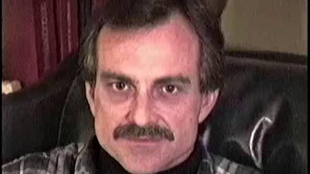 волосатый строитель раскрывает тайное мужское желание