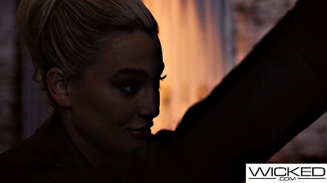 Wicked - Uber Driver Blake Blossom Gets Fucked in Her Car