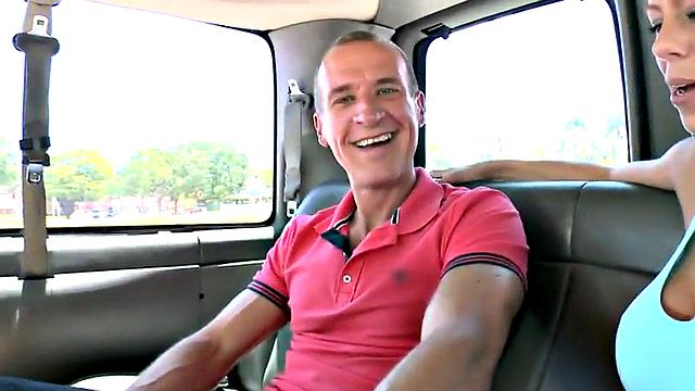 Straight amateur man fucks gay stud in pickup till cum