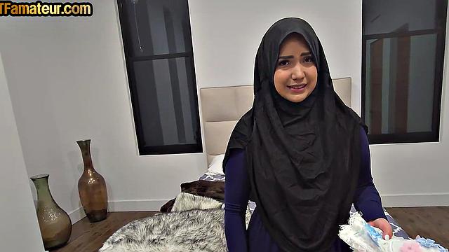 Arabic amateur babe in sexy lingerie POV fucked