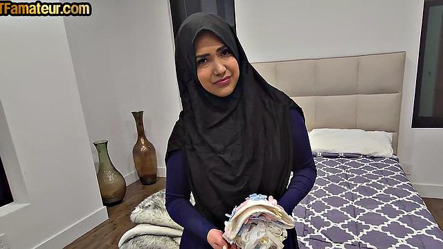 Arabic amateur babe in sexy lingerie POV fucked