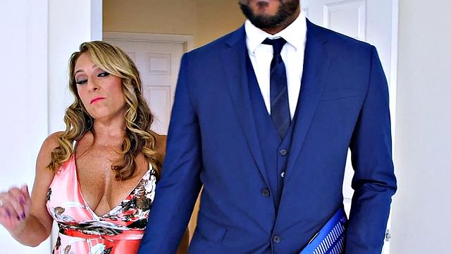 A big, black for Torri's debut