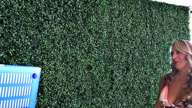 A big, black for Torri's debut