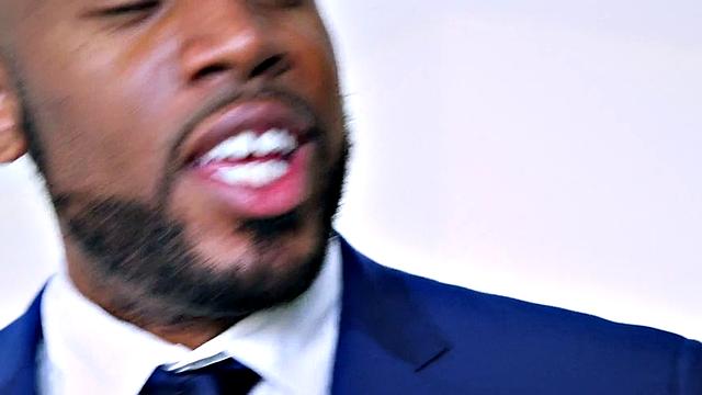 A big, black for Torri's debut