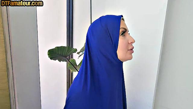 Amateur hijab girl fucking POV