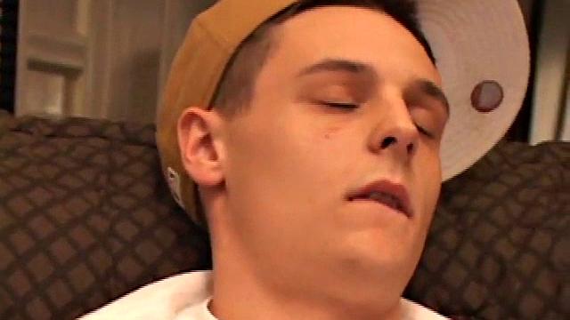 Gunner Raines jerks off