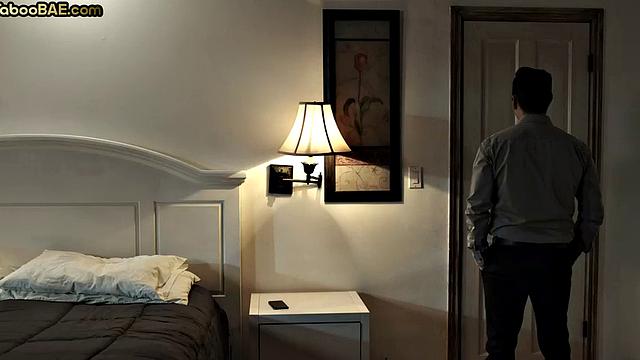 Ebony babe gets pussylicked by therapist