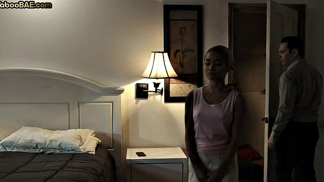 Ebony babe gets pussylicked by therapist