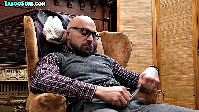 Horny twink cocksucking nasty DILF