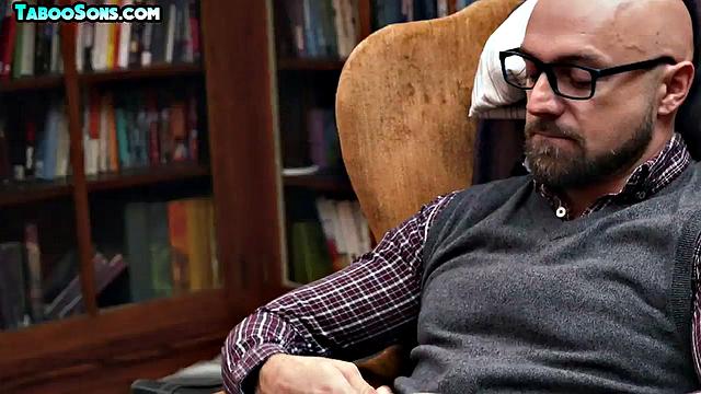 Horny twink cocksucking nasty DILF