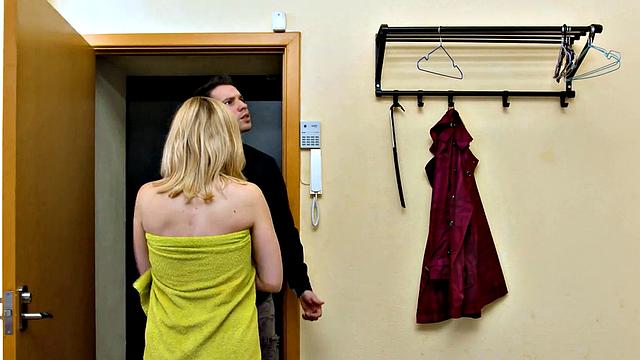 MATURE4K. Coming into hands of angry neighbor the mature beauty does it