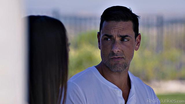 Cheating Housewives 7 - Scene 2 - Wants To Be Fucked