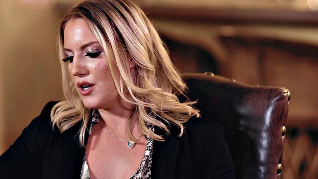 Sexy MILF drilled by nice dick in wet pussy