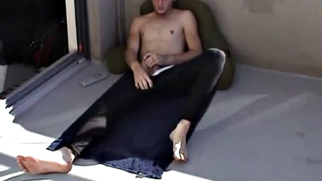 PonyBoi Stroking His Meat