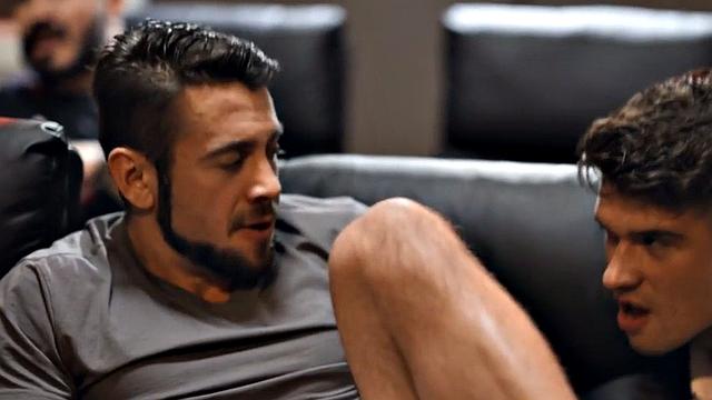 Stunning bisex babe facesitting and pussyrammed in 3way