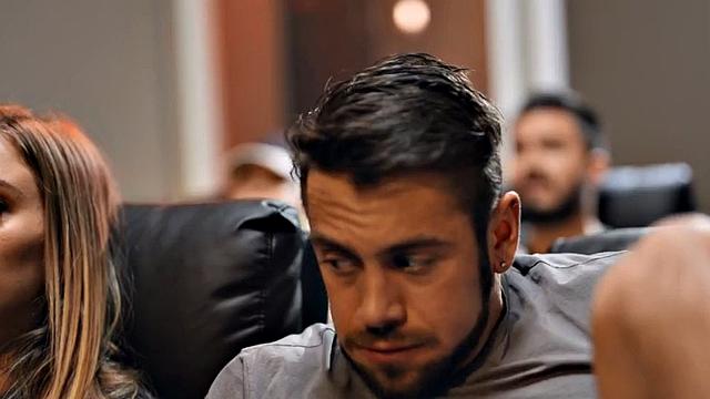 Stunning bisex babe facesitting and pussyrammed in 3way