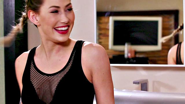 Les WAM busty stepmommy tribbing stepdaughter babe