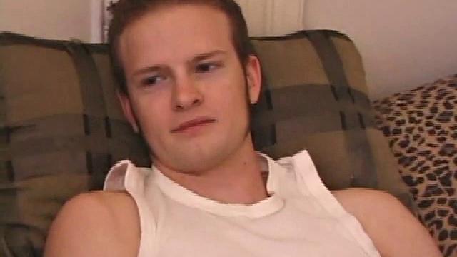 Лекс Питон вытворяет гимнастику и кончает себе на лицо - вот это акробат!