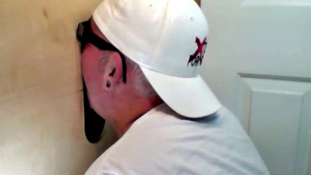 Gloryhole Suck Off With Two Willing Guys