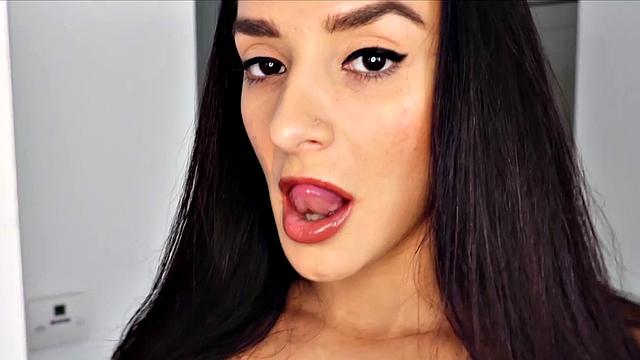 Sheena Ryder: Sensual Sucking