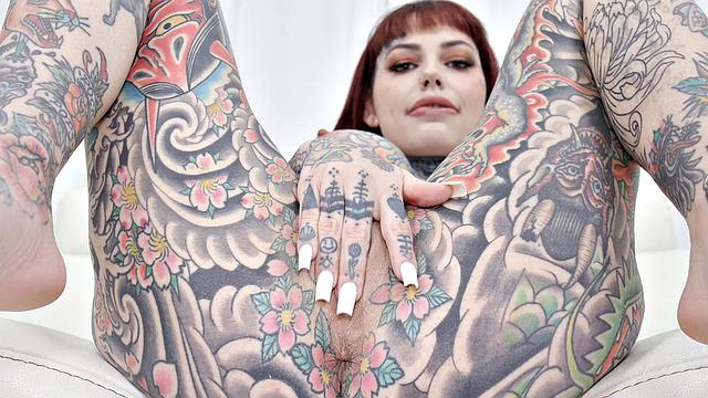 She Has Couple Tattoos