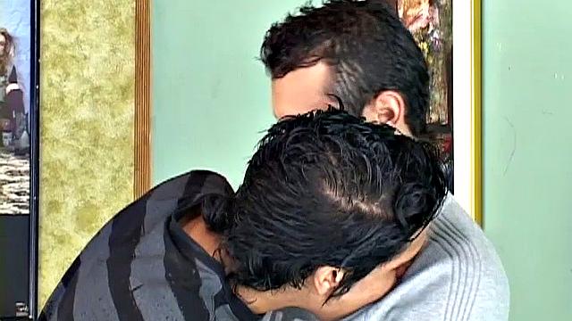 лусо и лоренцо трахаются напролом - смеются и шпилят без резины