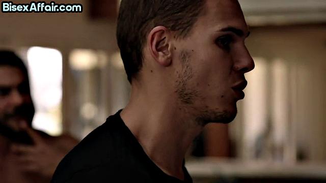 Busty bi MILF gets eaten out in 3some