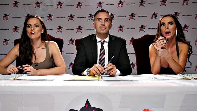 Лили Адамс сбросила платье и ушла в двойной забег - вот это кастинг на звезду