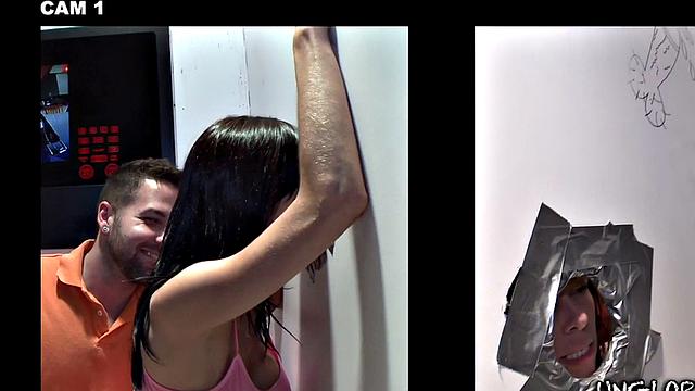 Naive str8 gets gloryhole BJ instead of female sucking