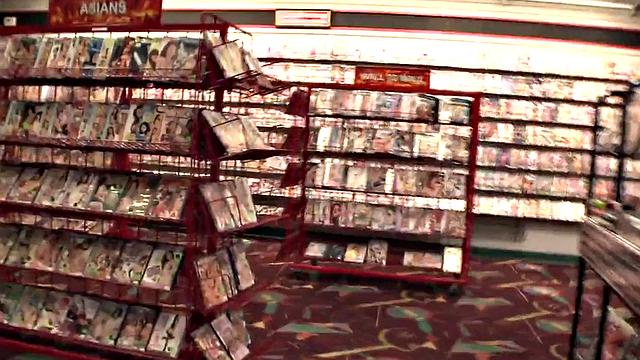 Naive str8 gets gloryhole BJ instead of female sucking