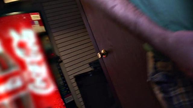 Naive str8 gets gloryhole BJ instead of female sucking