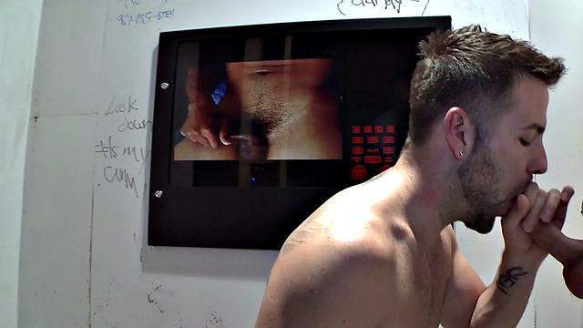Naive str8 gets gloryhole BJ instead of female sucking