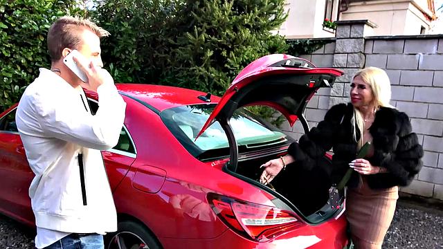 MATURE4K. Days with a mature