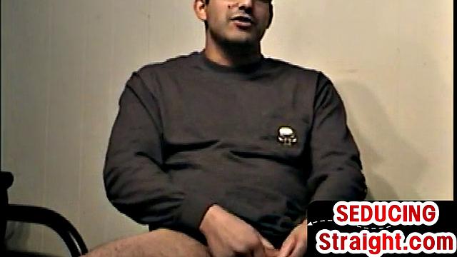 Seduced amateur guy sucked by gaydaddy at home