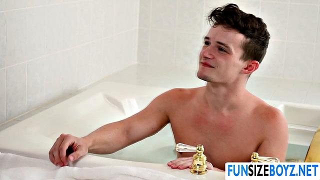 My horny stepson sucks my cock as if it's a sausage