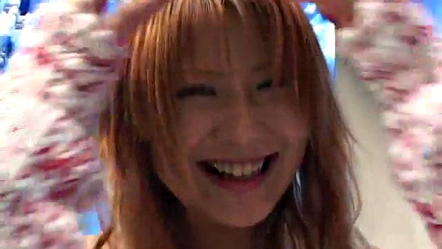 Японка в одиночестве дрочит на камеру, ну и кто здесь скромница?