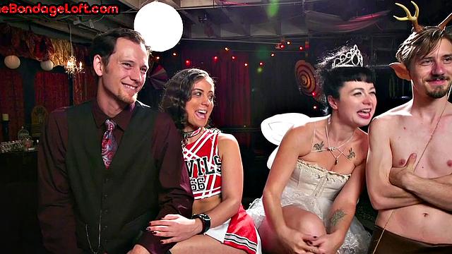 Public ebony cunt eaten