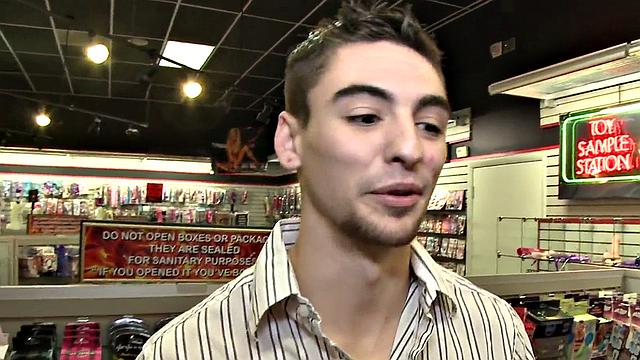 Gloryhole with fooled straight