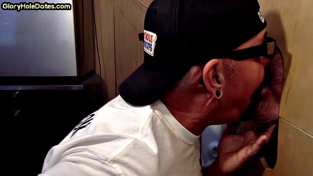 Auntie cocksucking at gloryhole