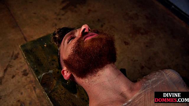 Big-titted femme foot-licked by incel