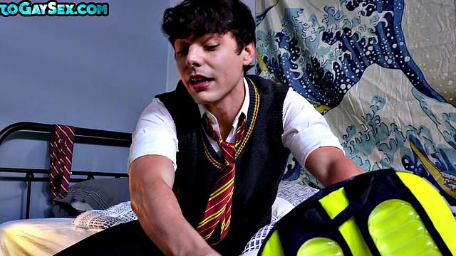 College stud barebacked in dorm by BF till cumshot