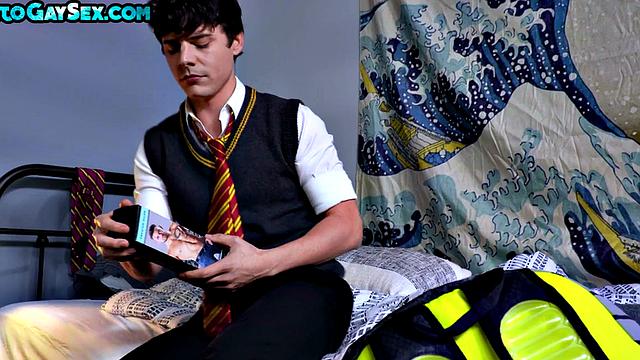 College stud barebacked in dorm by BF till cumshot