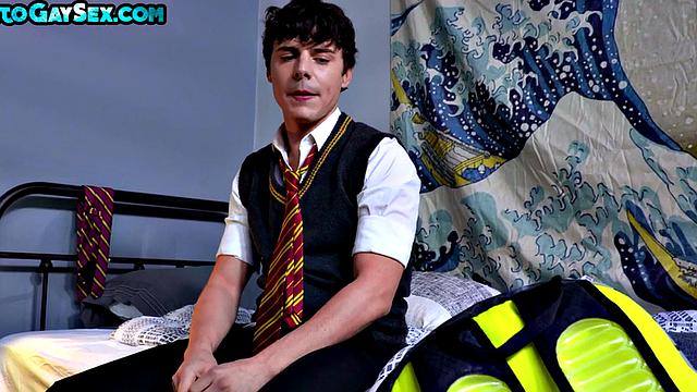 College stud barebacked in dorm by BF till cumshot