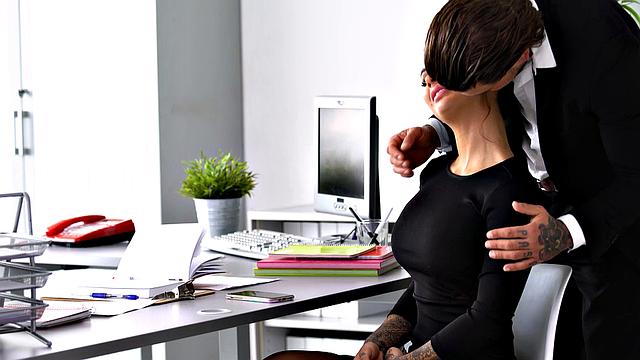 Horny Secretary Susy Gala Takes Pounding From Boss at the Office