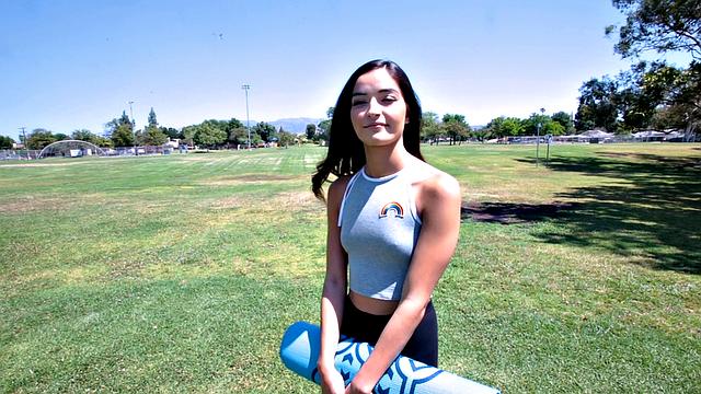 йога-штанишки слетели, йогой занялись по-взрослому