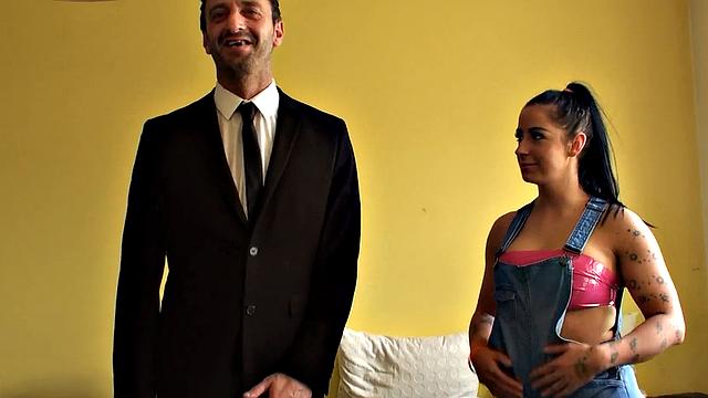 Anal Bunny Kimmie Foxx Craves Proper Pounding